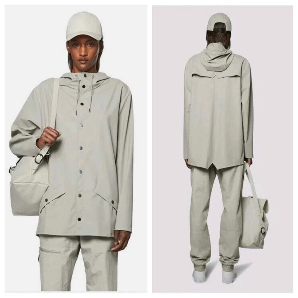 Rains Jacket in Cement - Unisex Rain Jacket with Vented Back and Visor Hood Sz L